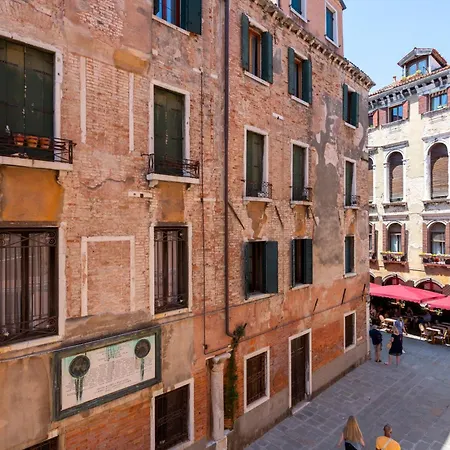 H10 Palazzo Canova-3
